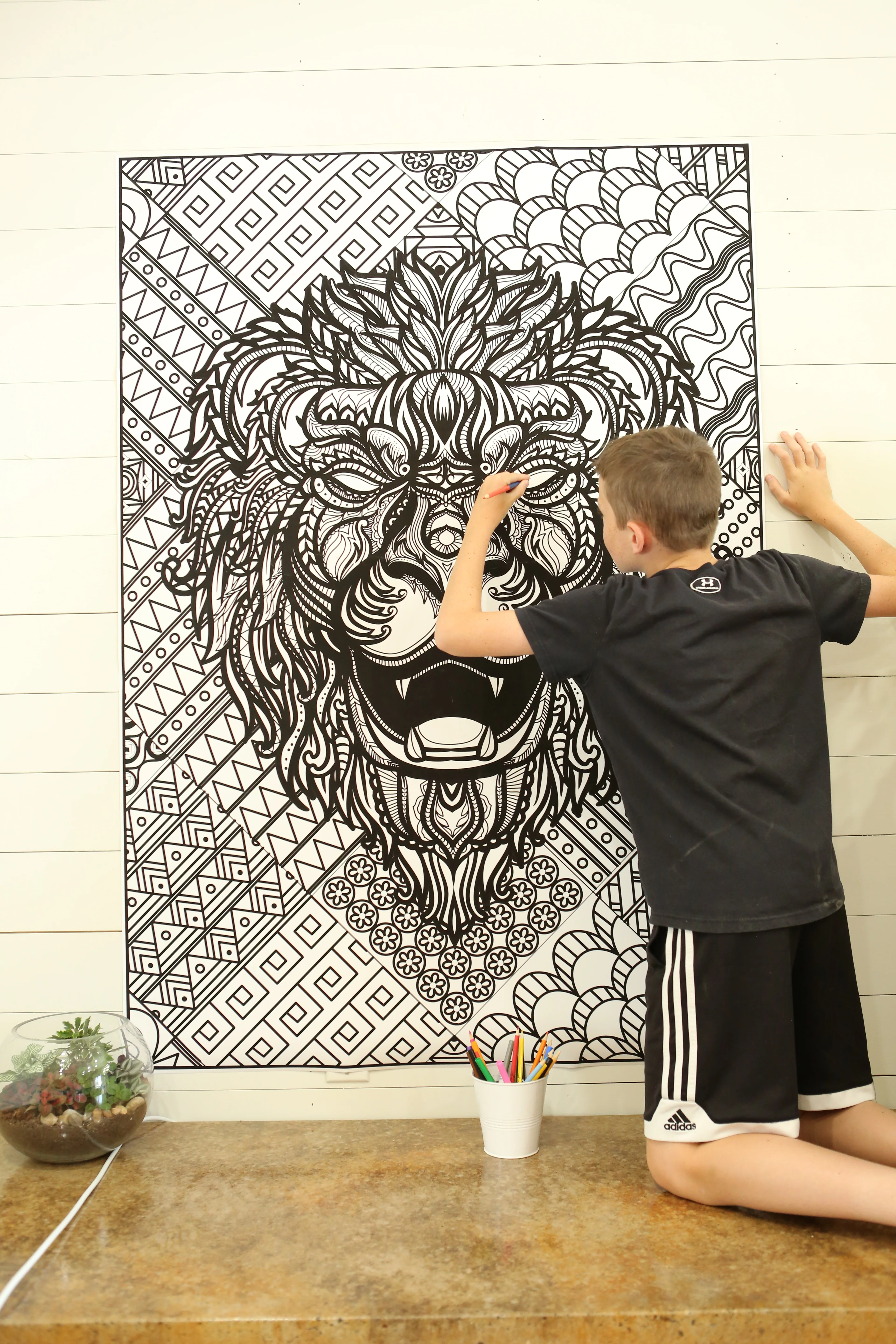 Lion Giant Coloring Poster- Large King of the Jungle Wall Art, Group Coloring Activity for Kids, Families & Classrooms - Image 7